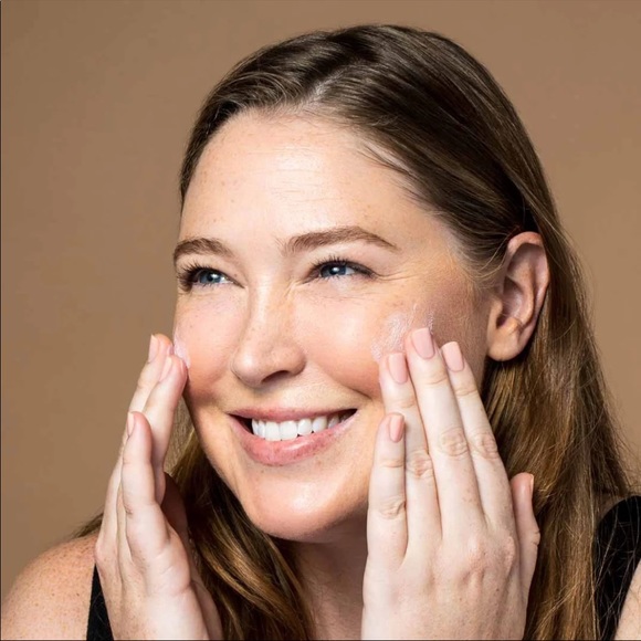 ๐ Dr. Brandt Triple Antioxidant Face Cream - Picture 2 of 7